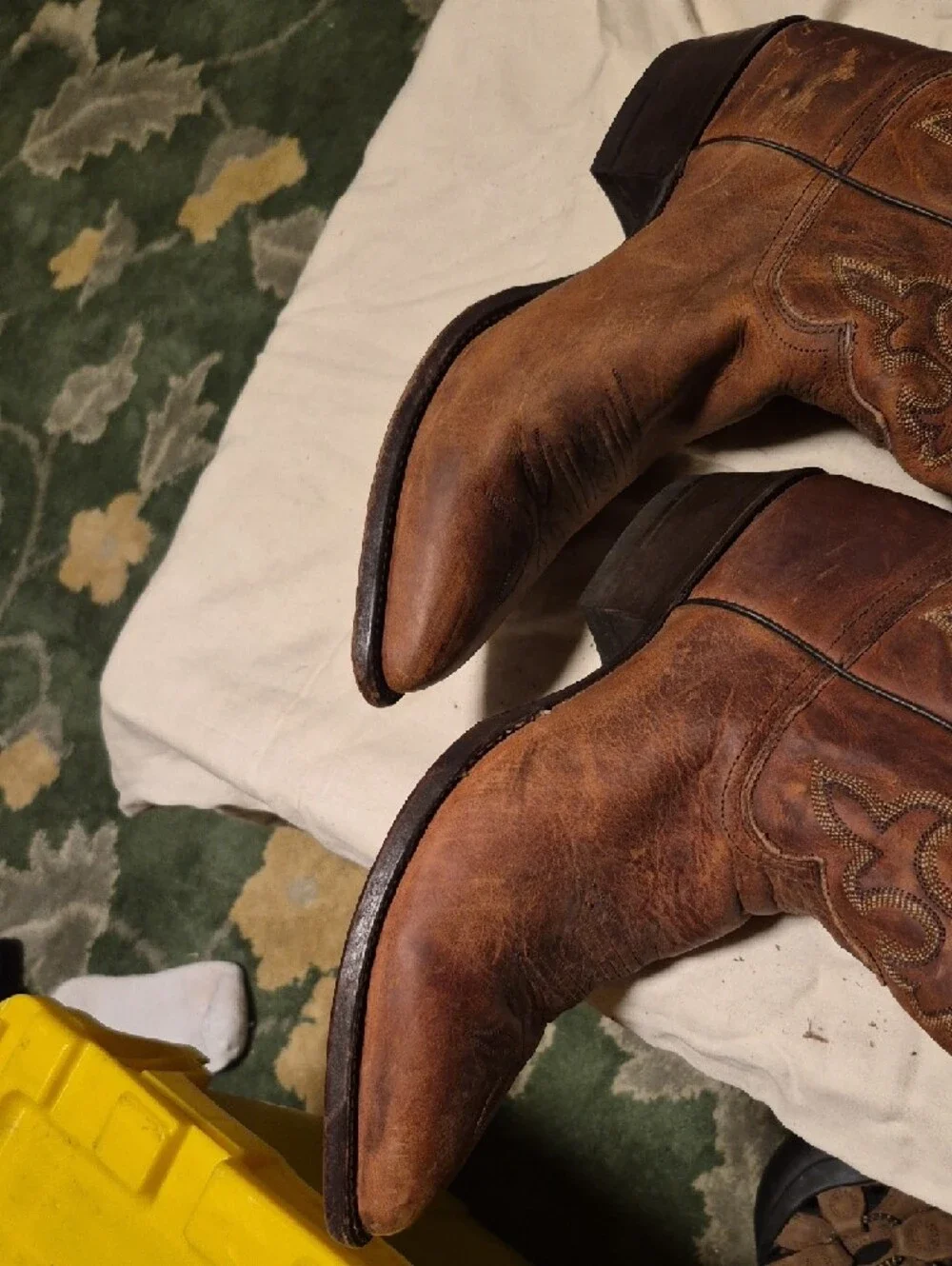 Justin Boots Men's Distressed Brown Leather Western Boots